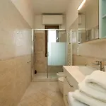 3 Flat, 15 Minutes From Navigli-humanitas * Milano