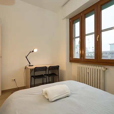 3 Flat, 15 Minutes From Navigli-humanitas * Milano
